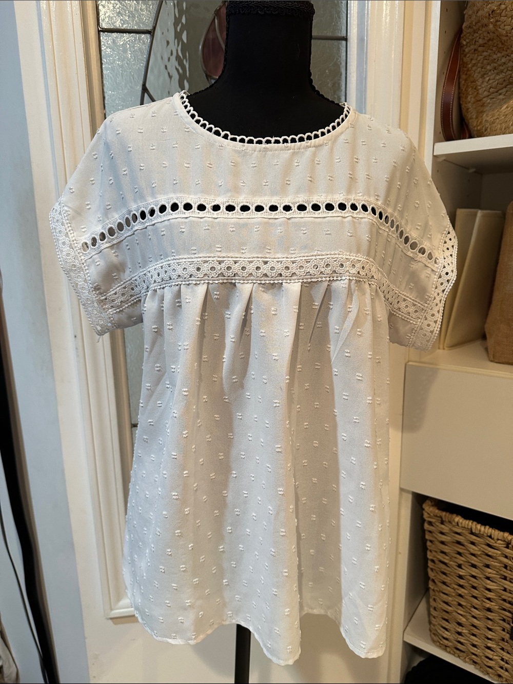 SHEIN White Eyelet Lace Trim Short Sleeve Blouse